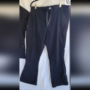Wonderwink Black Cargo Pants with Flare legs XL.